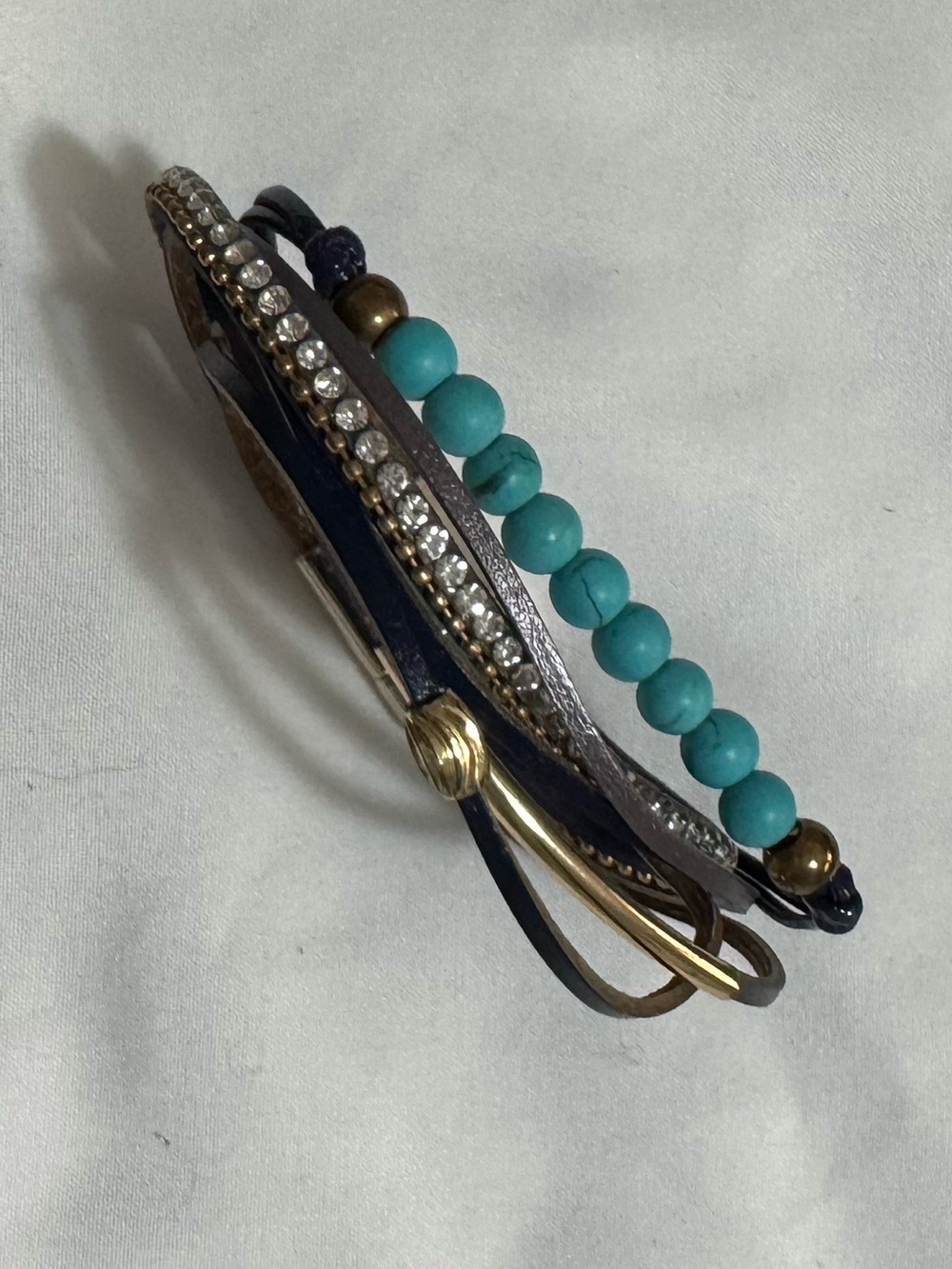 Layered Turquoise Bead and Rhinestone Womenโs Bracelet